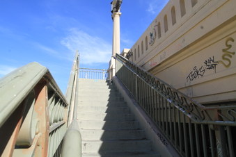 Enlarge photo 89