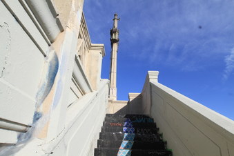 Enlarge photo 75