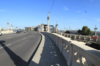 Enlarge photo 80