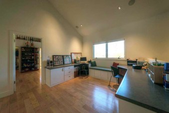 Enlarge photo 40