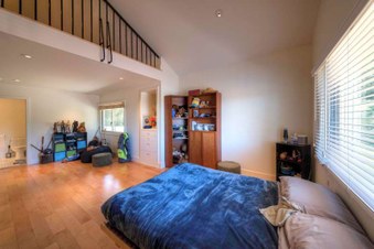 Enlarge photo 55