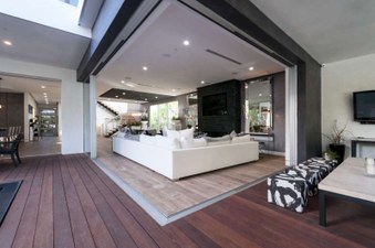 Enlarge photo 18