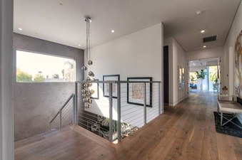 Enlarge photo 48
