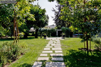 Enlarge photo 11