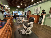 CHRISPY'S BARBER SHOP