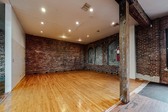 Enlarge photo 33