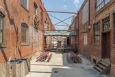 Enlarge photo 35