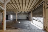Enlarge photo 77