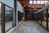 Enlarge photo 35