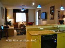 020 APARTMENT - STUDIO CITY