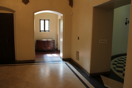 Enlarge photo 16