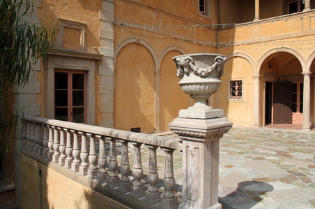 Enlarge photo 65