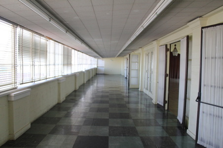 Enlarge photo 69