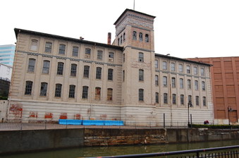 Enlarge photo 44