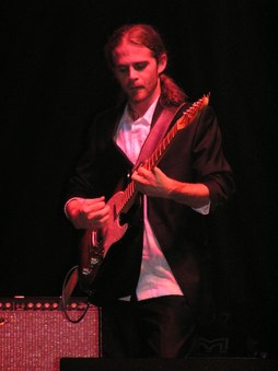 Enlarge photo 19