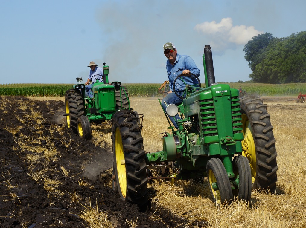 Viewing a thread Plow Day Video, NE IL