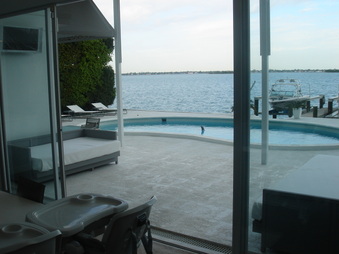 Enlarge photo 49