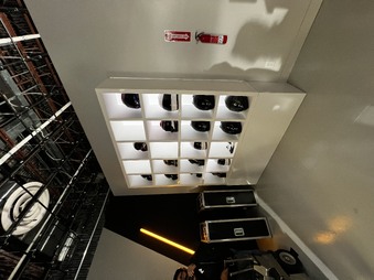 Enlarge photo 27
