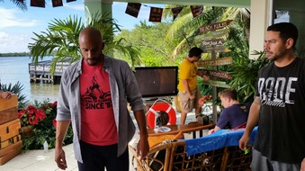 Enlarge photo 68