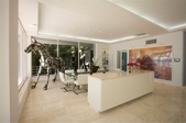 Enlarge photo 32