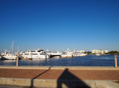 Enlarge photo 33