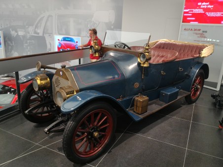 Alfa Romeo Museum Smartphone Photos