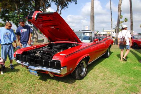 Fords Lincolns and Mercurys in Anaheim