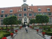 Enlarge photo 79