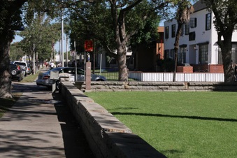 Enlarge photo 1