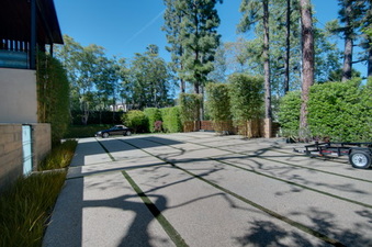 Enlarge photo 46