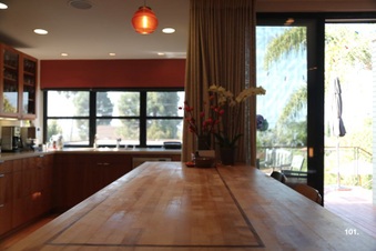 Enlarge photo 89