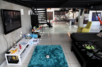 Enlarge photo 16