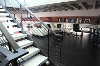 Enlarge photo 33