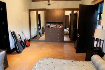 Enlarge photo 32