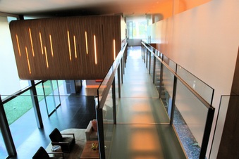 Enlarge photo 37