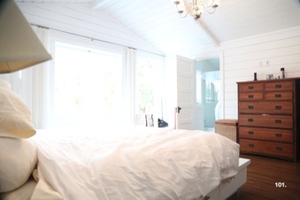 Enlarge photo 118
