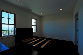 Enlarge photo 107