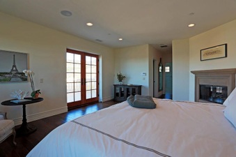 Enlarge photo 115