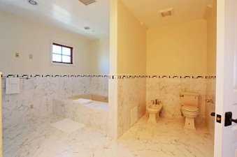 Enlarge photo 118