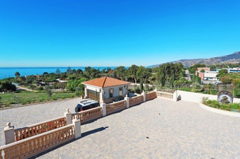 Enlarge photo 120