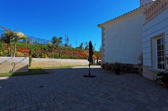 Enlarge photo 143