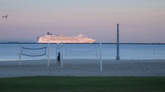 Enlarge photo 33