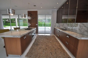 Enlarge photo 33