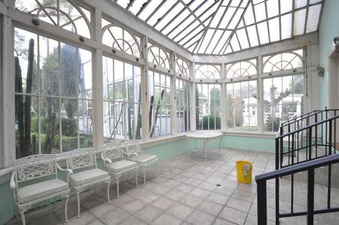 Enlarge photo 21