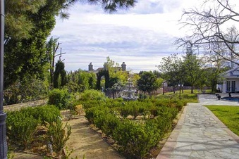 Enlarge photo 11