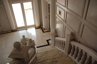 Enlarge photo 89