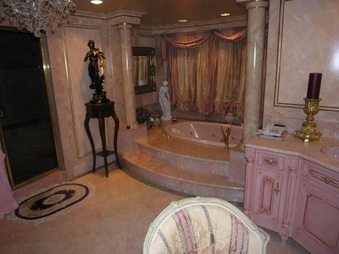 Enlarge photo 108