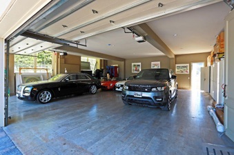 Enlarge photo 146