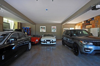 Enlarge photo 147