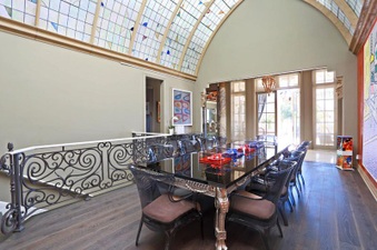 Enlarge photo 89
